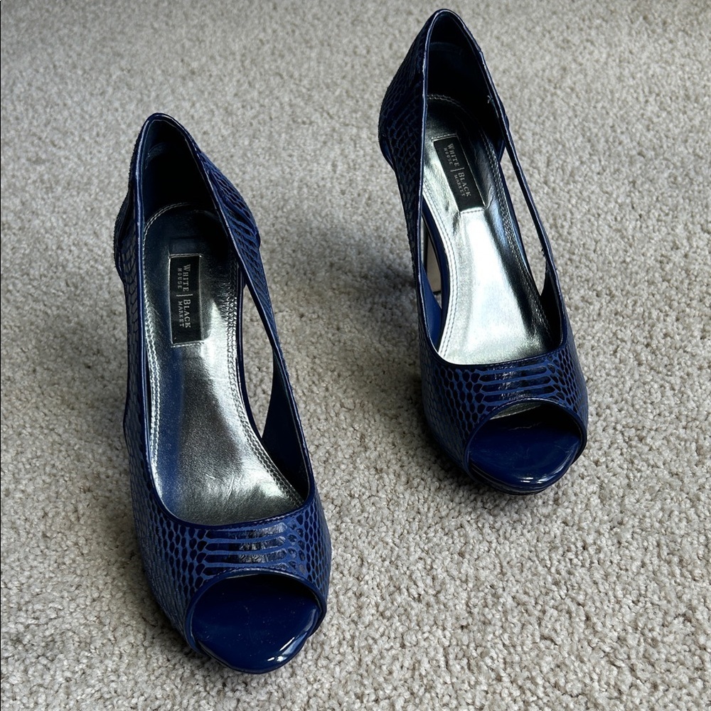 White House black market, navy blue open toe heels